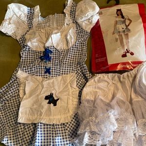 Costume